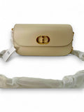 Borsa 30 Montaigne Avenue