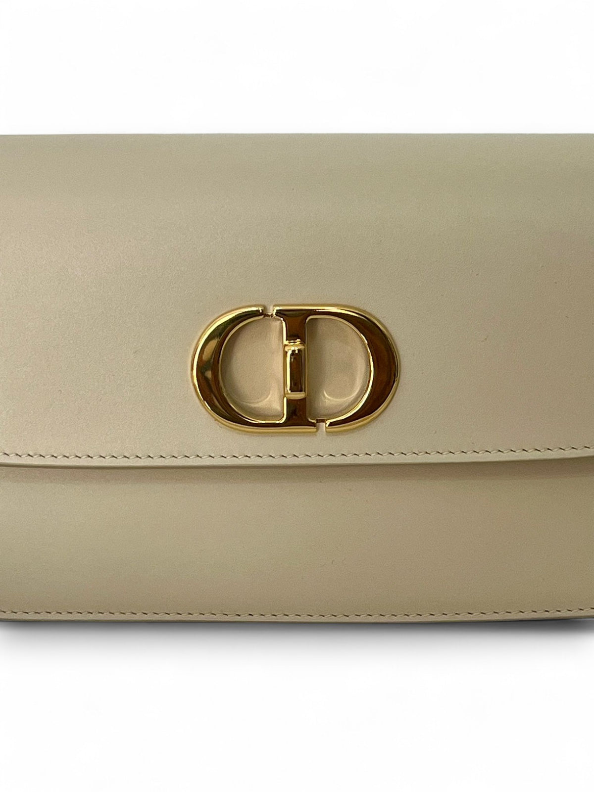 30 Montaigne Avenue bag