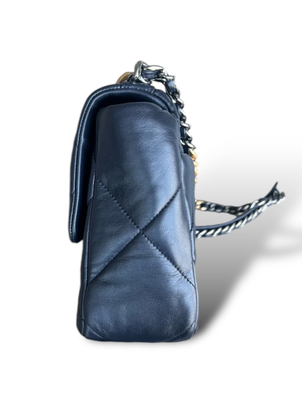 Chanel 19 Mediana Colore Blu