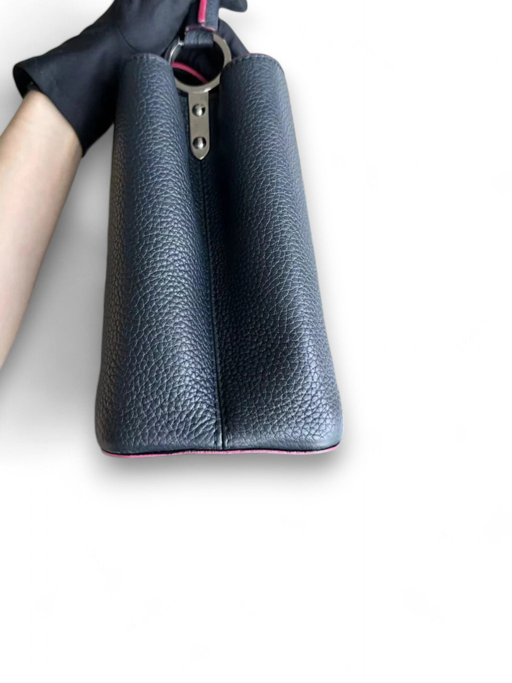 Borsa Louis Vuitton Capucines MM Taurillon Nero