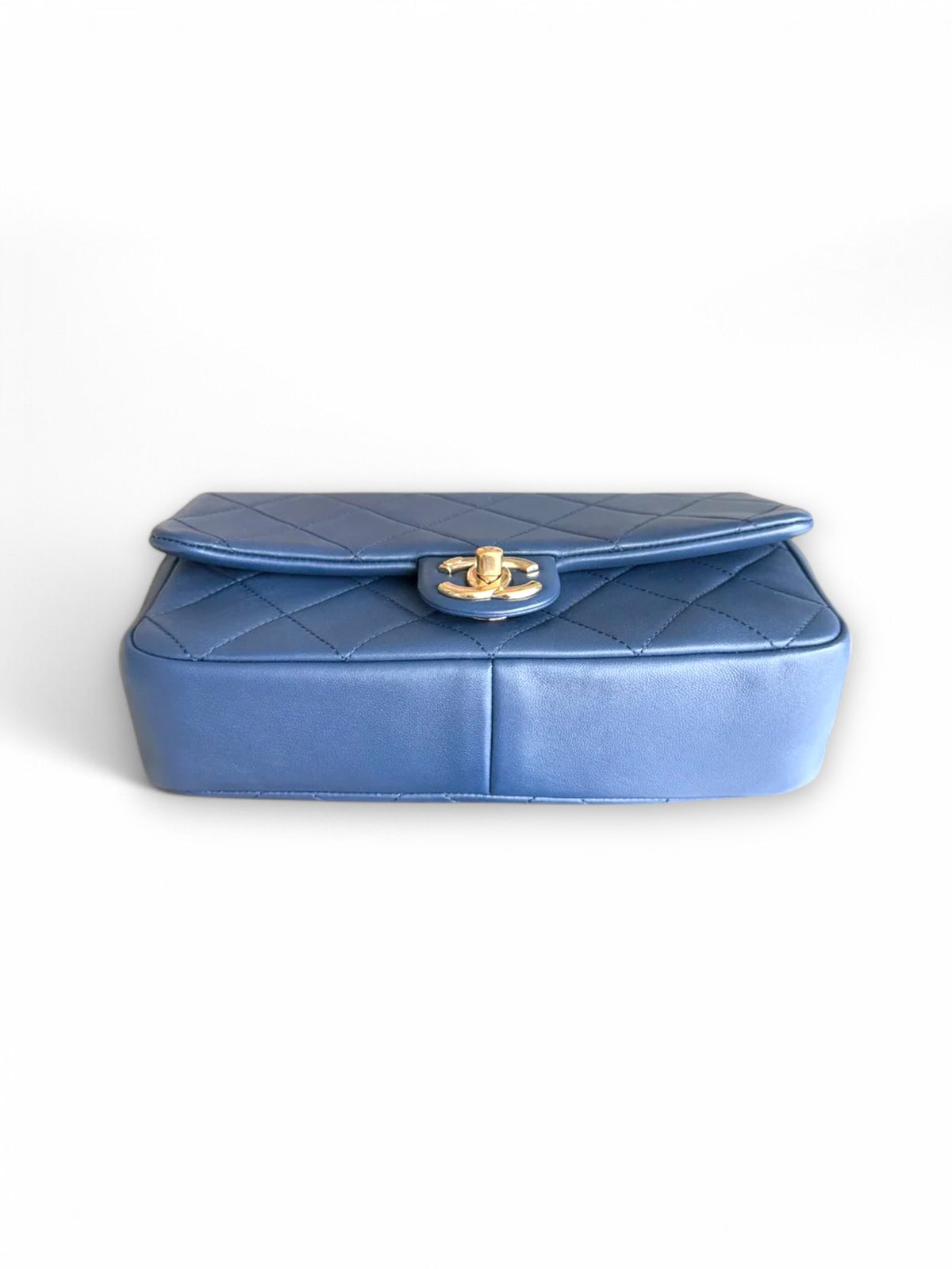 Borsa Trapuntata con Catena in Resina Chanel