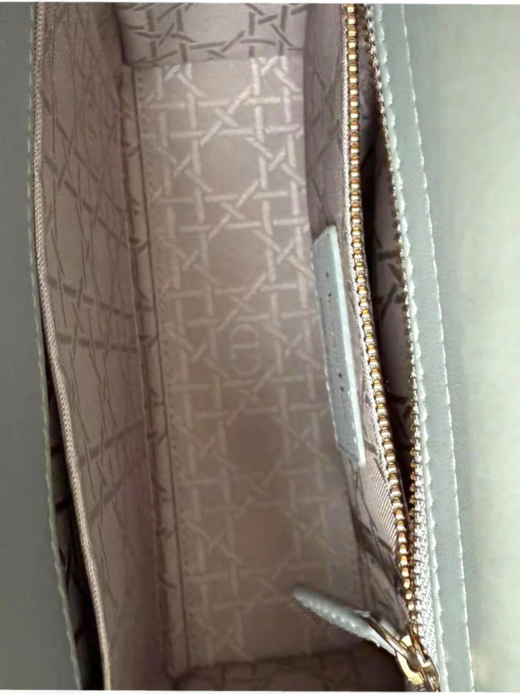 Borsa Lady Dior Small in Agnello Cannage Grigio