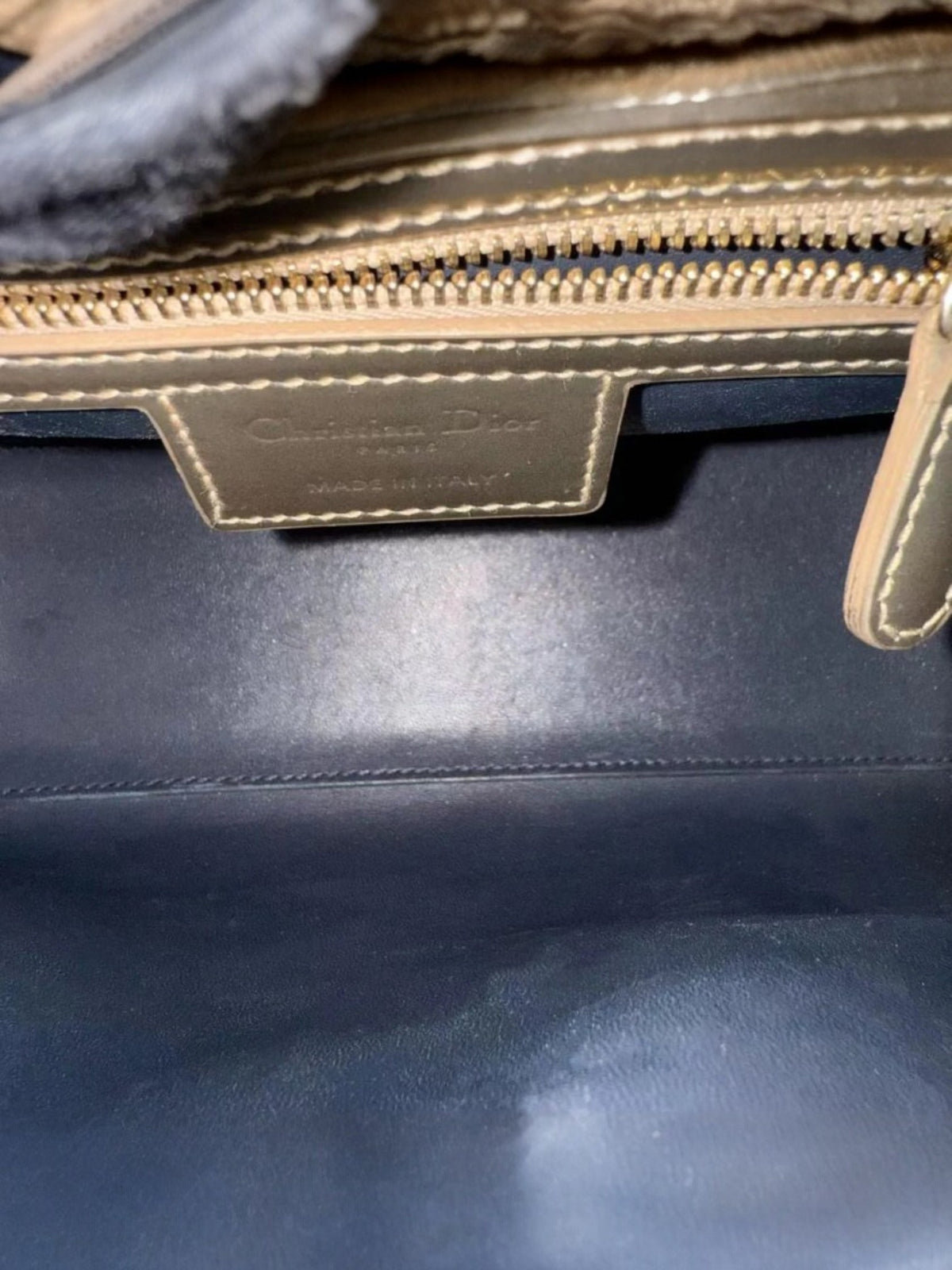 Lady Medium Bag in Metallic Micro Cannage